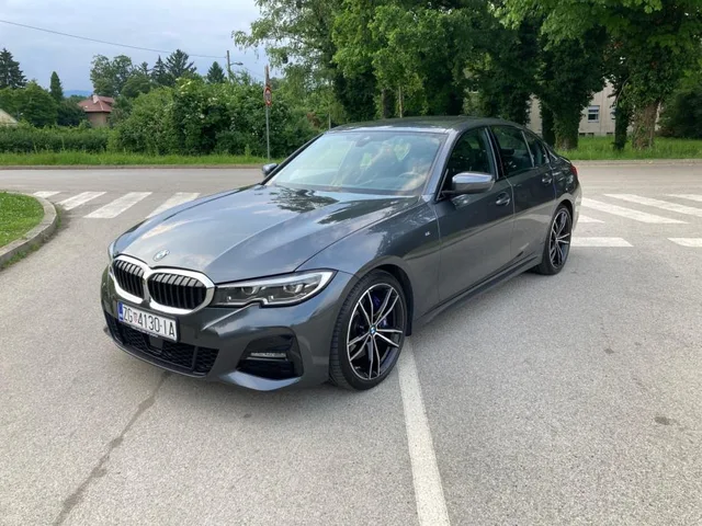 BMW Serija 3 330i · 2019.
