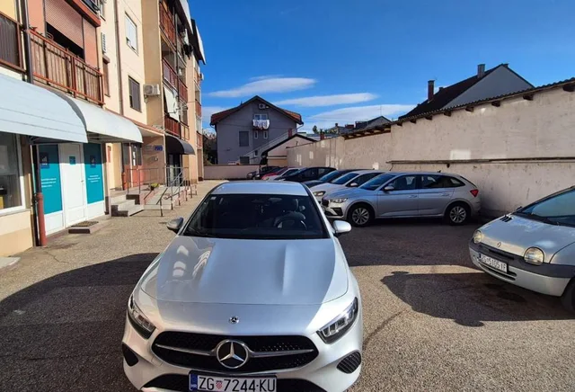 Mercedes-Benz A-Razred 200 d · 2023.