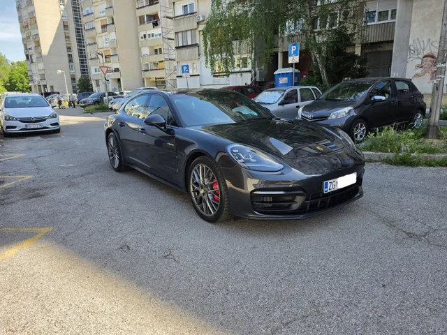 Porsche Panamera 4S E-Hybrid G2 II · 2023.