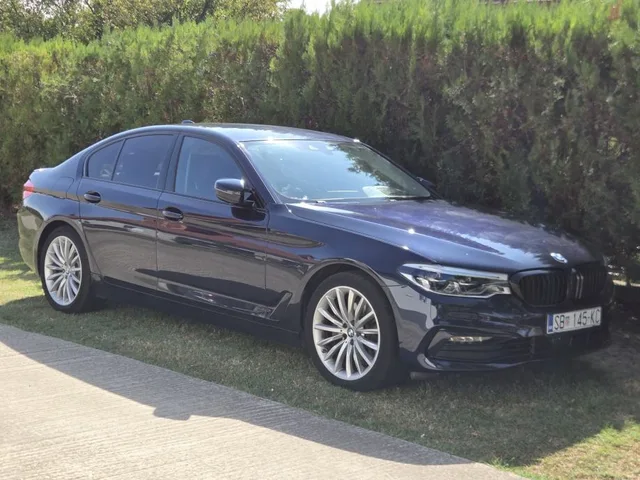 BMW Serija 5 520d · 2019.