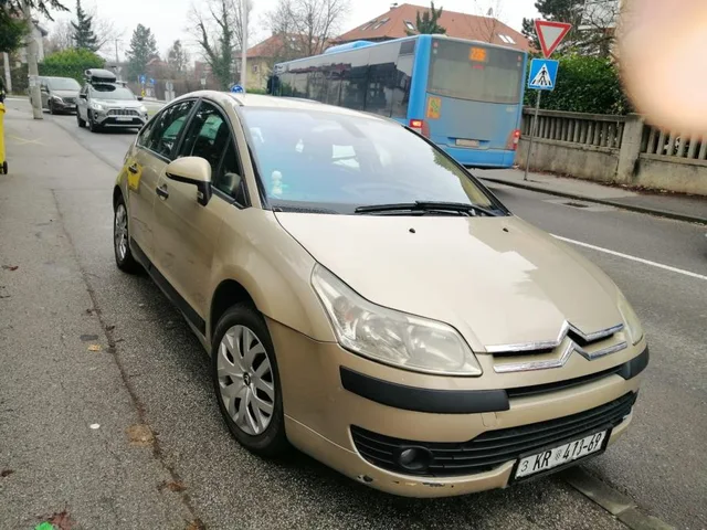Citroën C4 1,6 i 16V · 2008.
